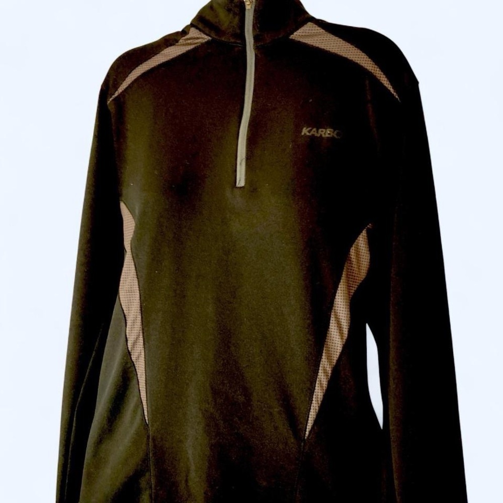 Black and grey quarter zip sweatshirt Size S #outdoor Karbon S